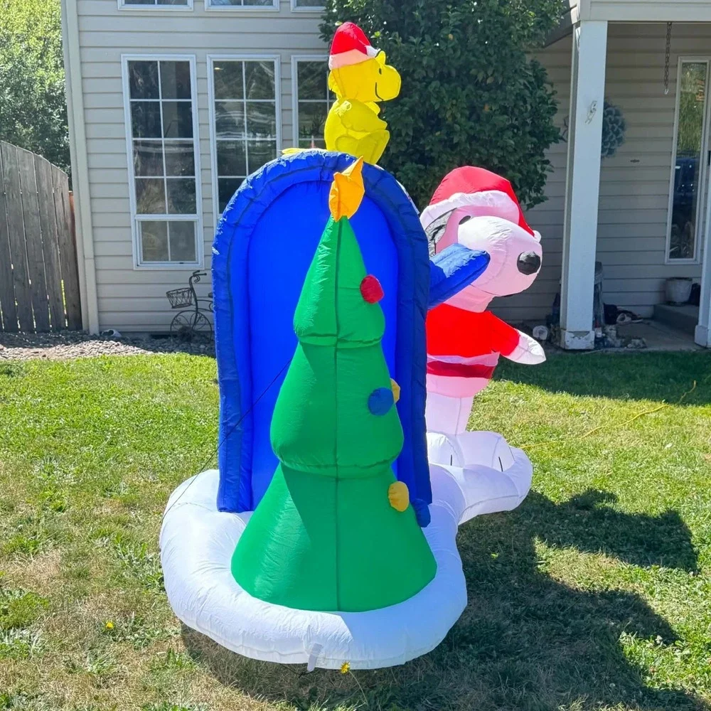 Gemmy Christmas Airblown Inflatable Snoopy and Woodstock w/Mailbox Scene Peanuts